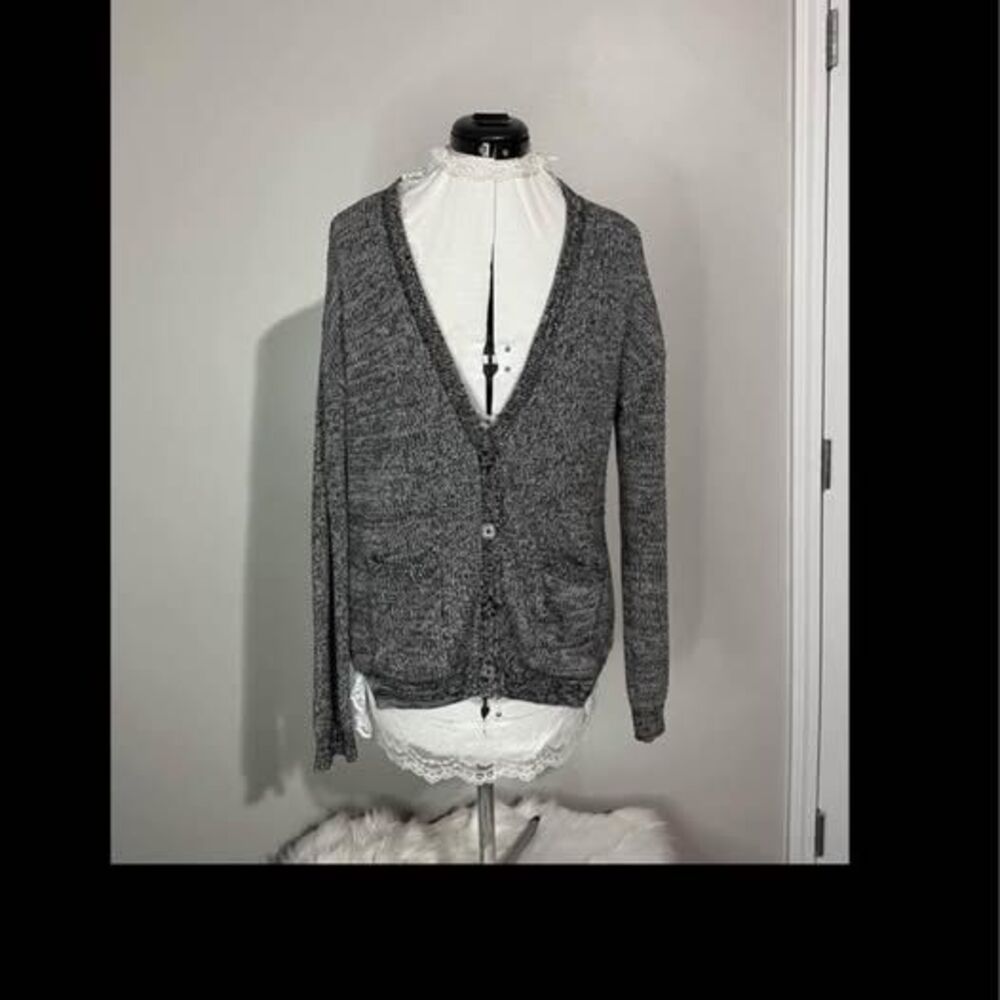 Medium Divided long Sleeves Button up Gray Sweater Pockets C3884